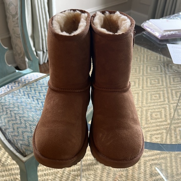 Girls' UGG Boots - Never been worn! They were too small. - Picture 3 of 3